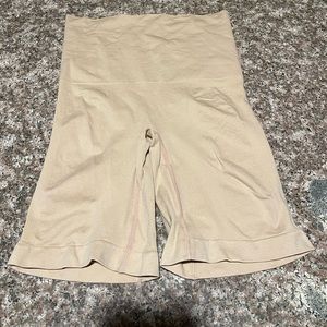 Skinny girl smoothers & shapers